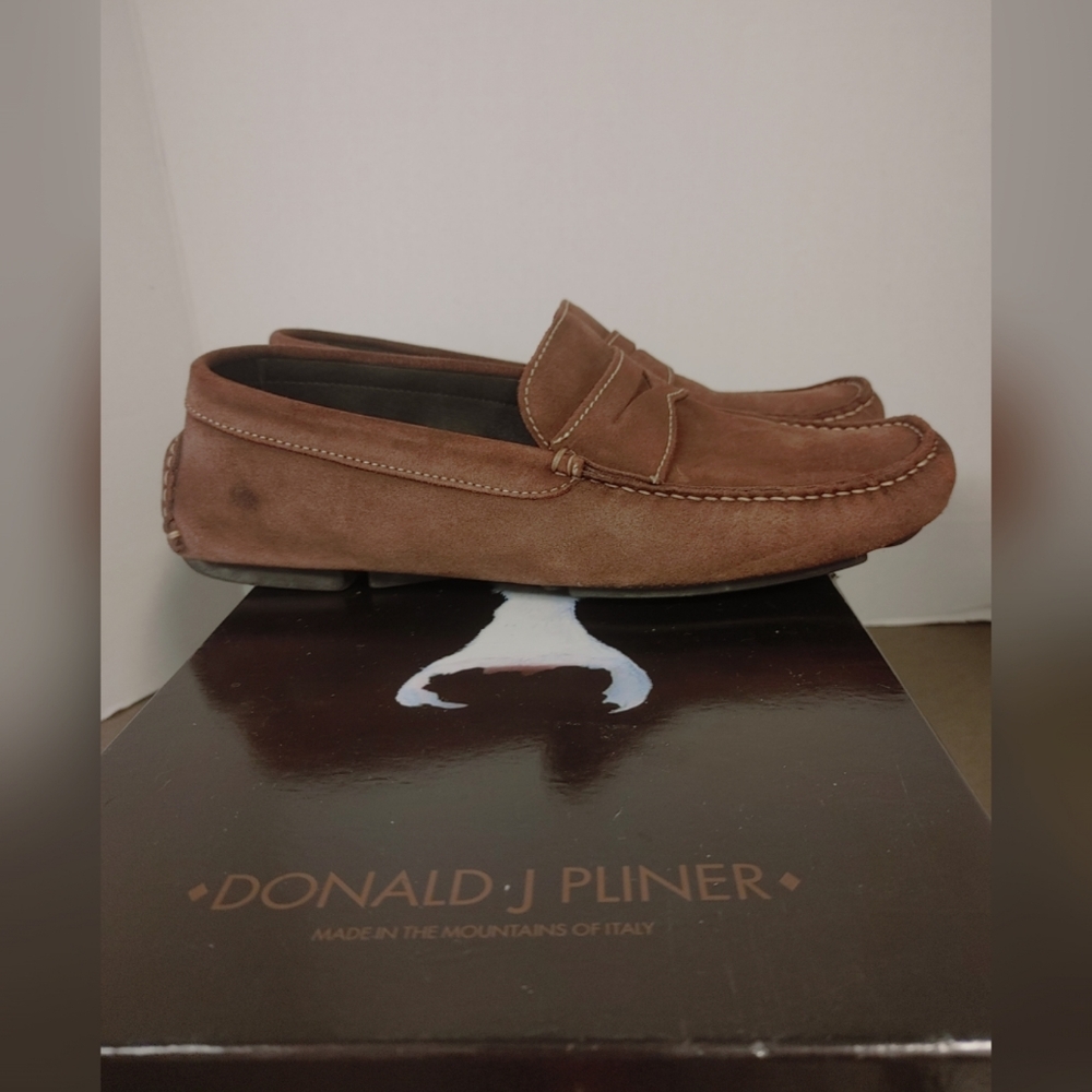 Donald Pliner "Vinco-DT" Distressed Loafers - Picture 2 of 7